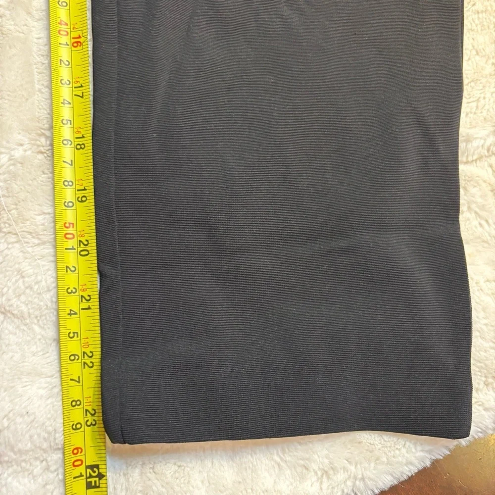 Chico's Ankle Pants Sz 1 (Med) Black Stretchy Elastic Waist Vintage Classic